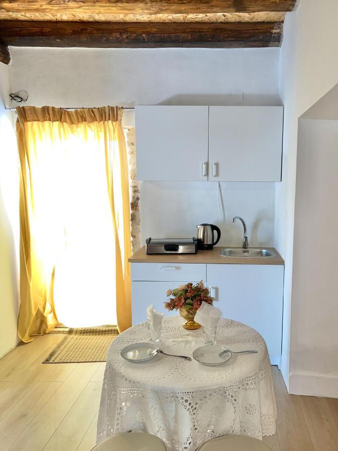 칼라미 Penelope Stone House 빌라 외부 사진
